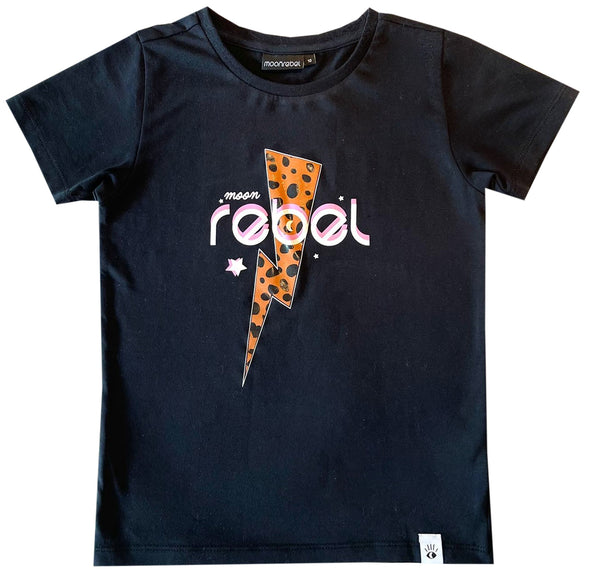 T-shirt in de kleur zwart van Moon Rebel kinderkleding is gemaakt van biologisch katoen.