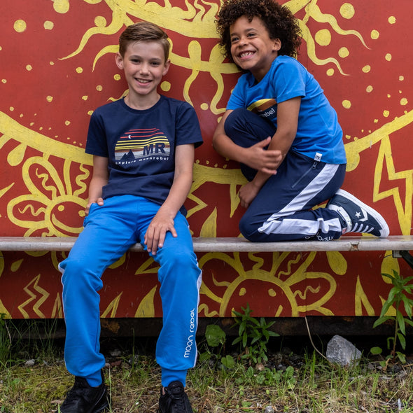 Moon Rebel kinderkleding voor jongens van 6 tot 14 jaar. Mix en Match is de kracht van Moon Rebel. Welke combinatie maakt jij? 